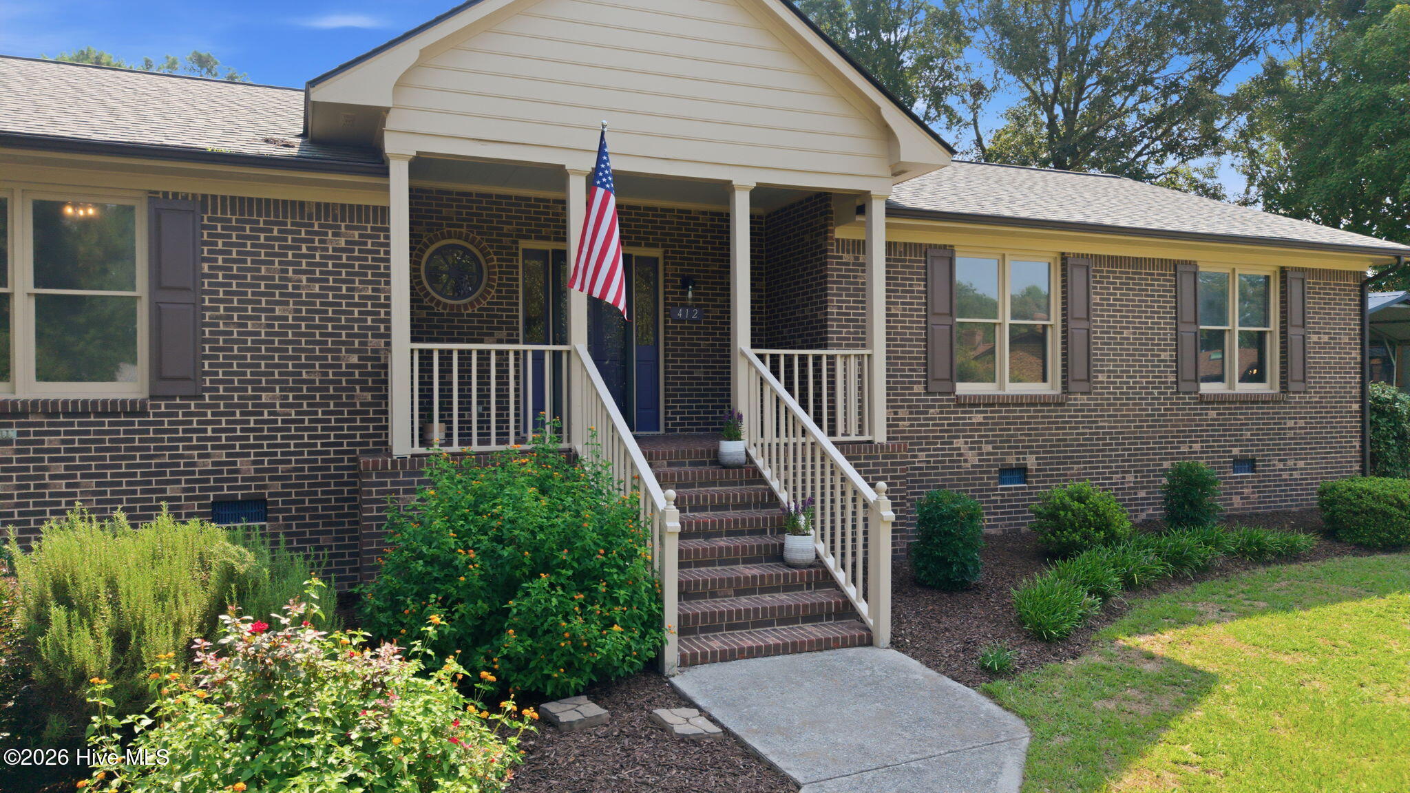 412 Oak Ridge Drive