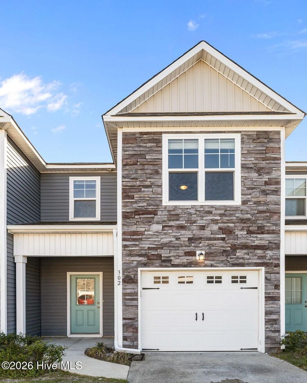 Photo of 302 S Stingray Lane, Sneads Ferry, NC 28460 (MLS # 100565324)