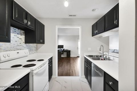 Tiny photo for 804 Bryce Court #I, Wilmington, NC 28405 (MLS # 100546655)