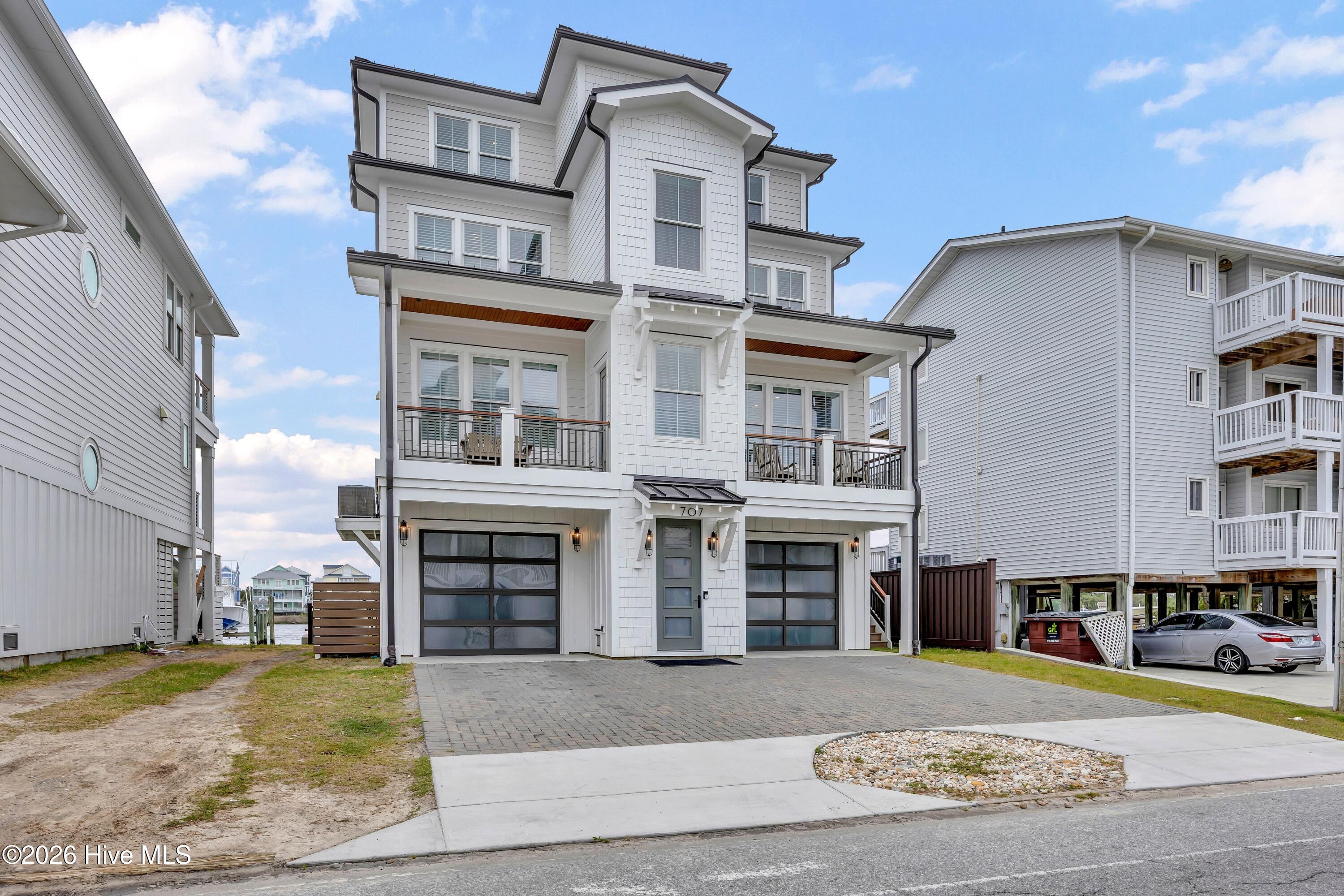 707 Canal Drive