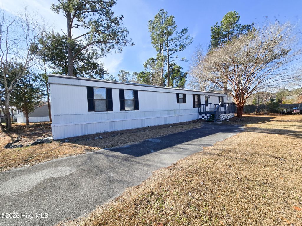 Photo of 125 Seashore Drive, Swansboro, NC 28584 (MLS # 100552287)