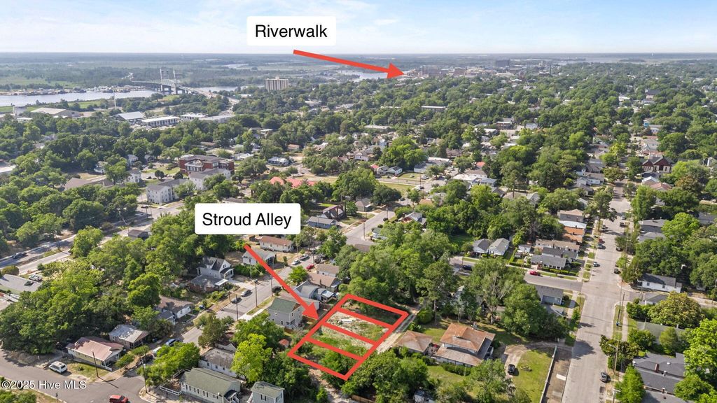 Photo of 12121218 Stroud Alley, Wilmington, NC 28401 (MLS # 100509789)