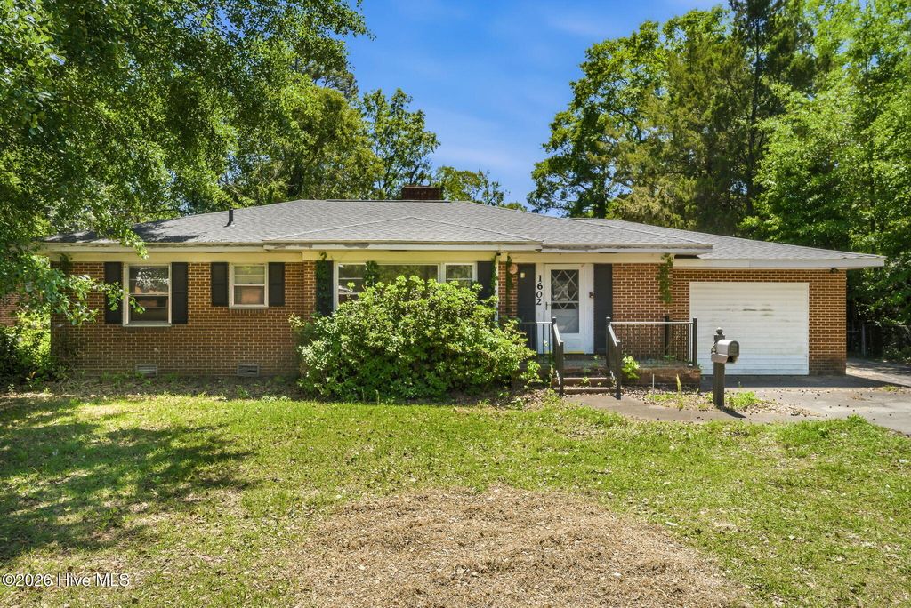 Photo of 1602 E Ash Street, Goldsboro, NC 27530 (MLS # 100573216)