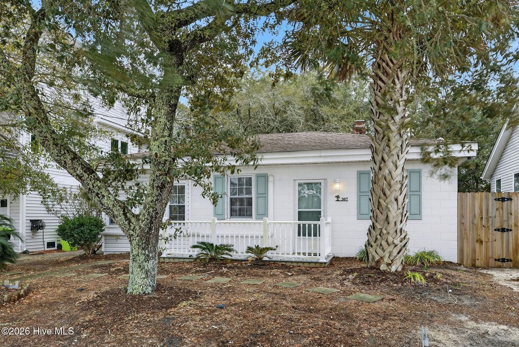 Photo of 307 Fayetteville Avenue, Carolina Beach, NC 28428 (MLS # 100553200)