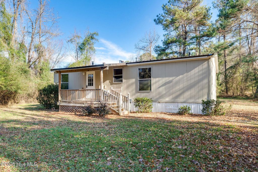 Photo of 1003 Old Mill Road, Wallace, NC 28466 (MLS # 100549524)