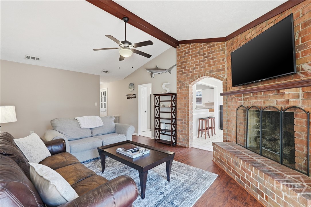 15 Barrington Circle