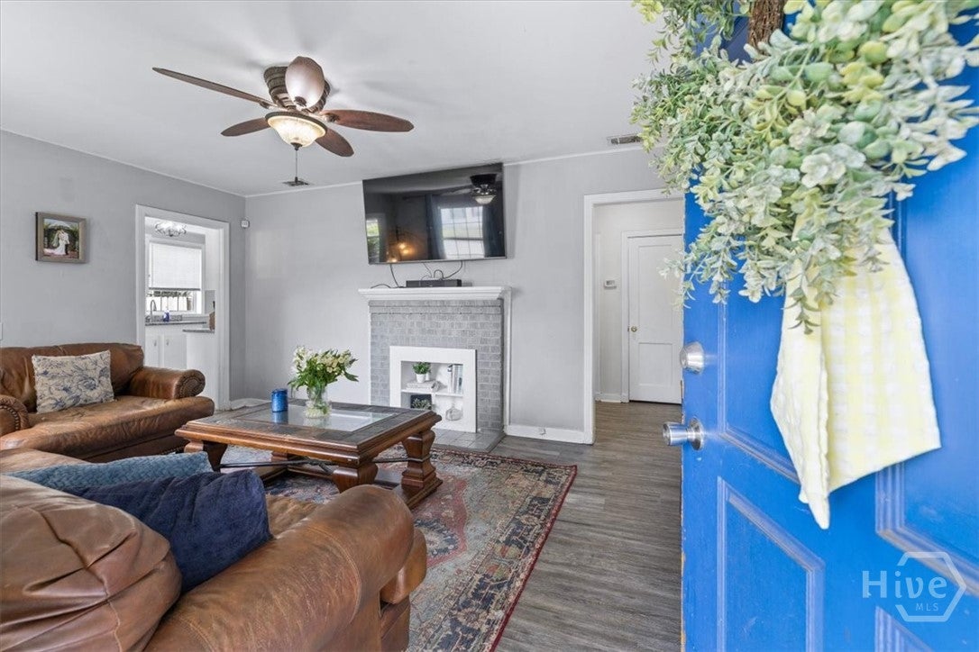 410 Pinehurst Place