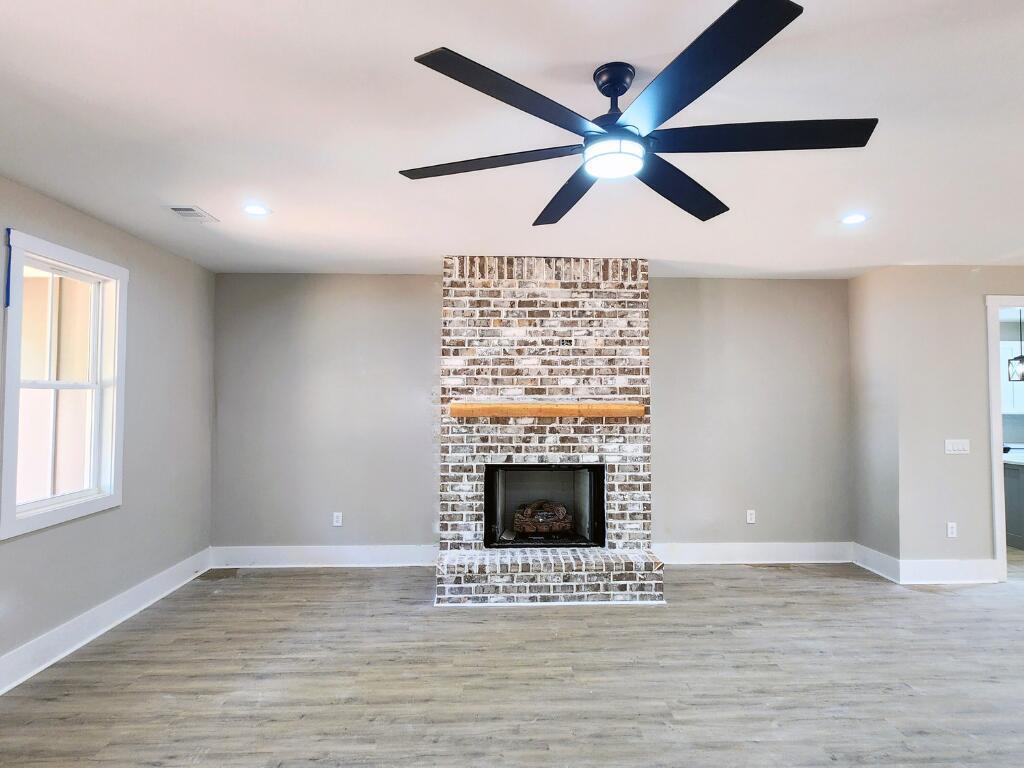 306 Clipper Trace