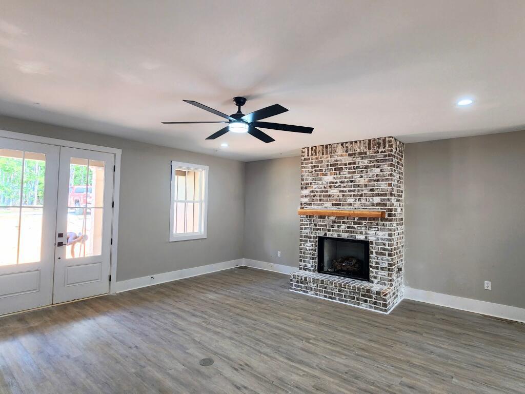 306 Clipper Trace