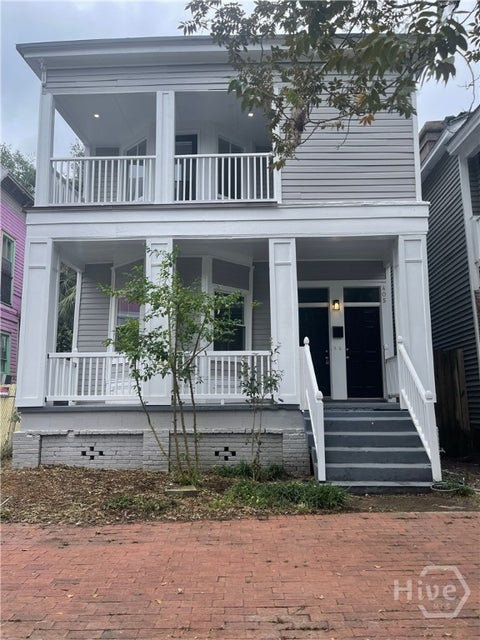 Townhouse For Rent - 407 E Duffy Street<br/> Savannah, GA 31401