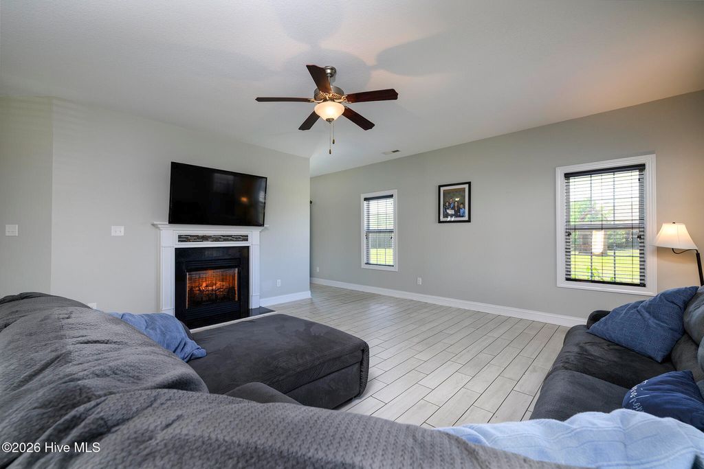 Photo of 113 Sidler Street, New Bern, NC 28562 (MLS # 100569011)