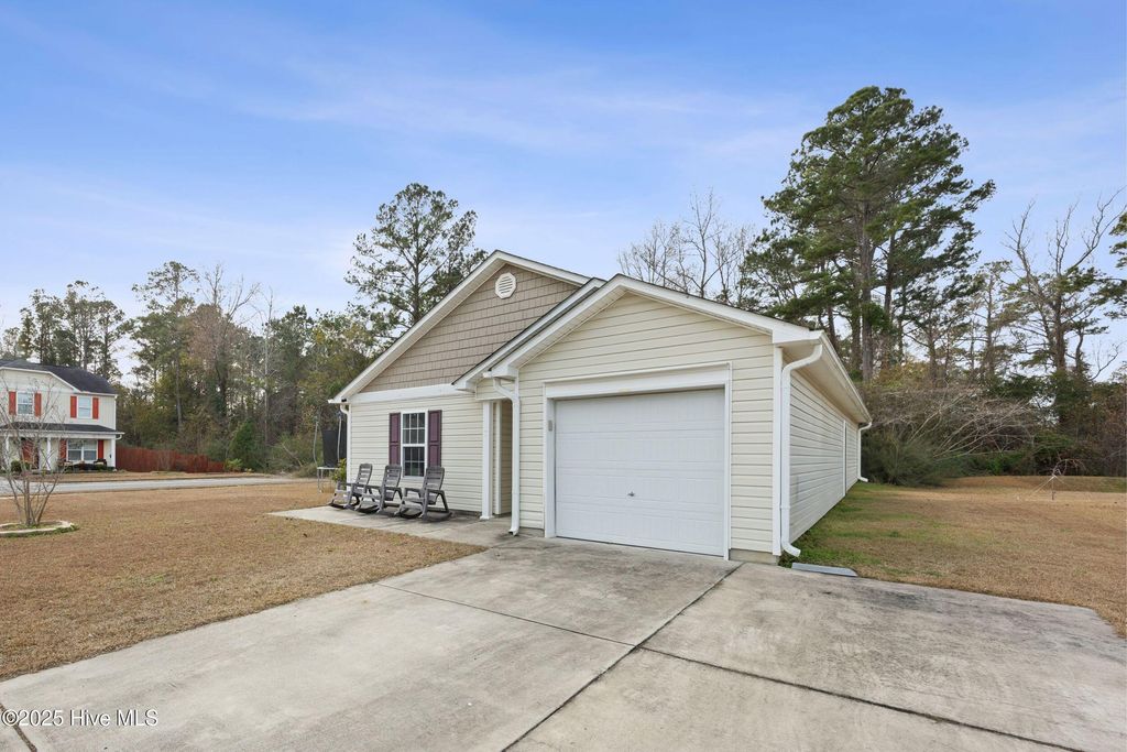 Photo of 5425 Sessoms Way, Leland, NC 28451 (MLS # 100546201)