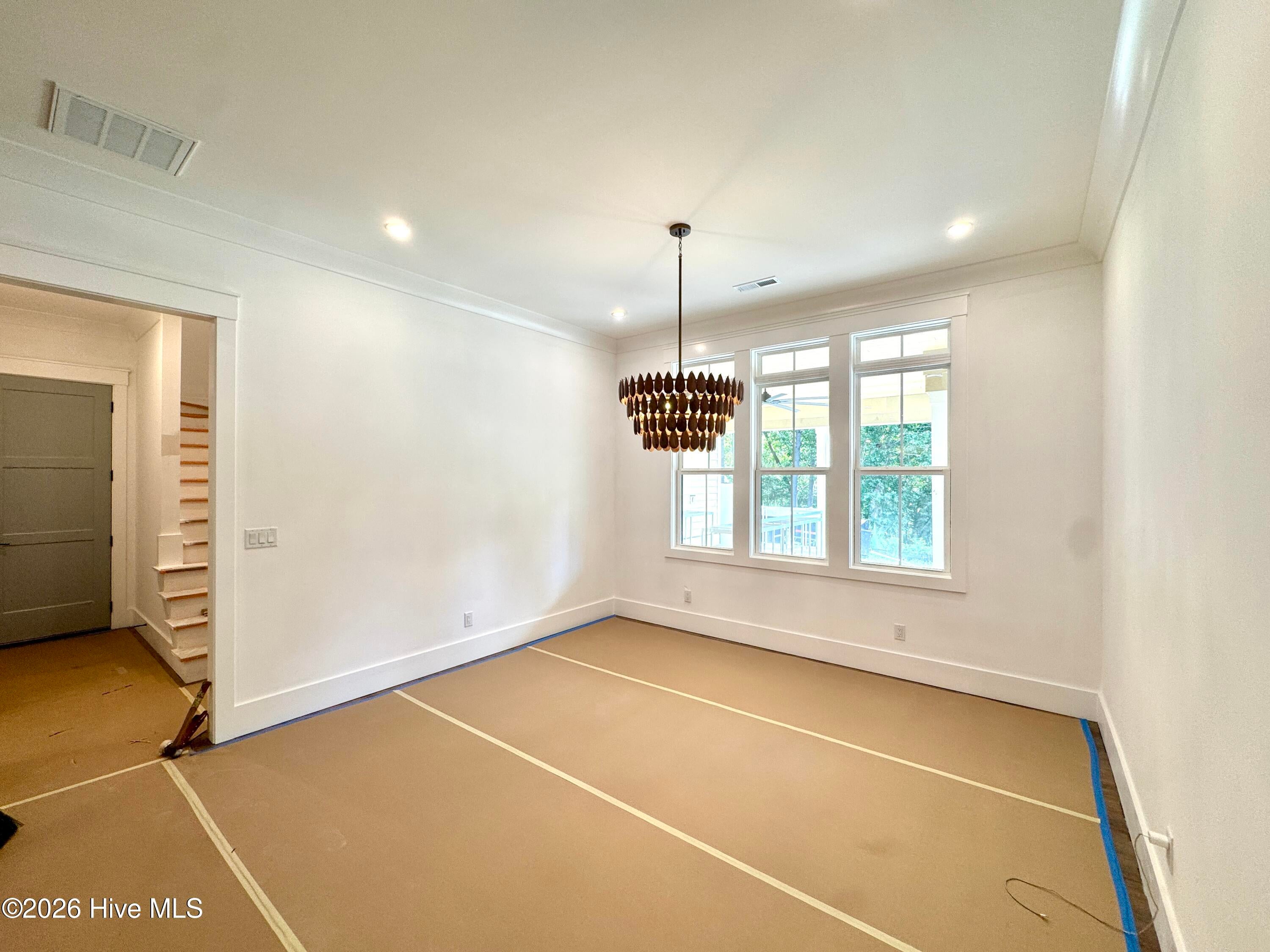 126 W Scarborough Court