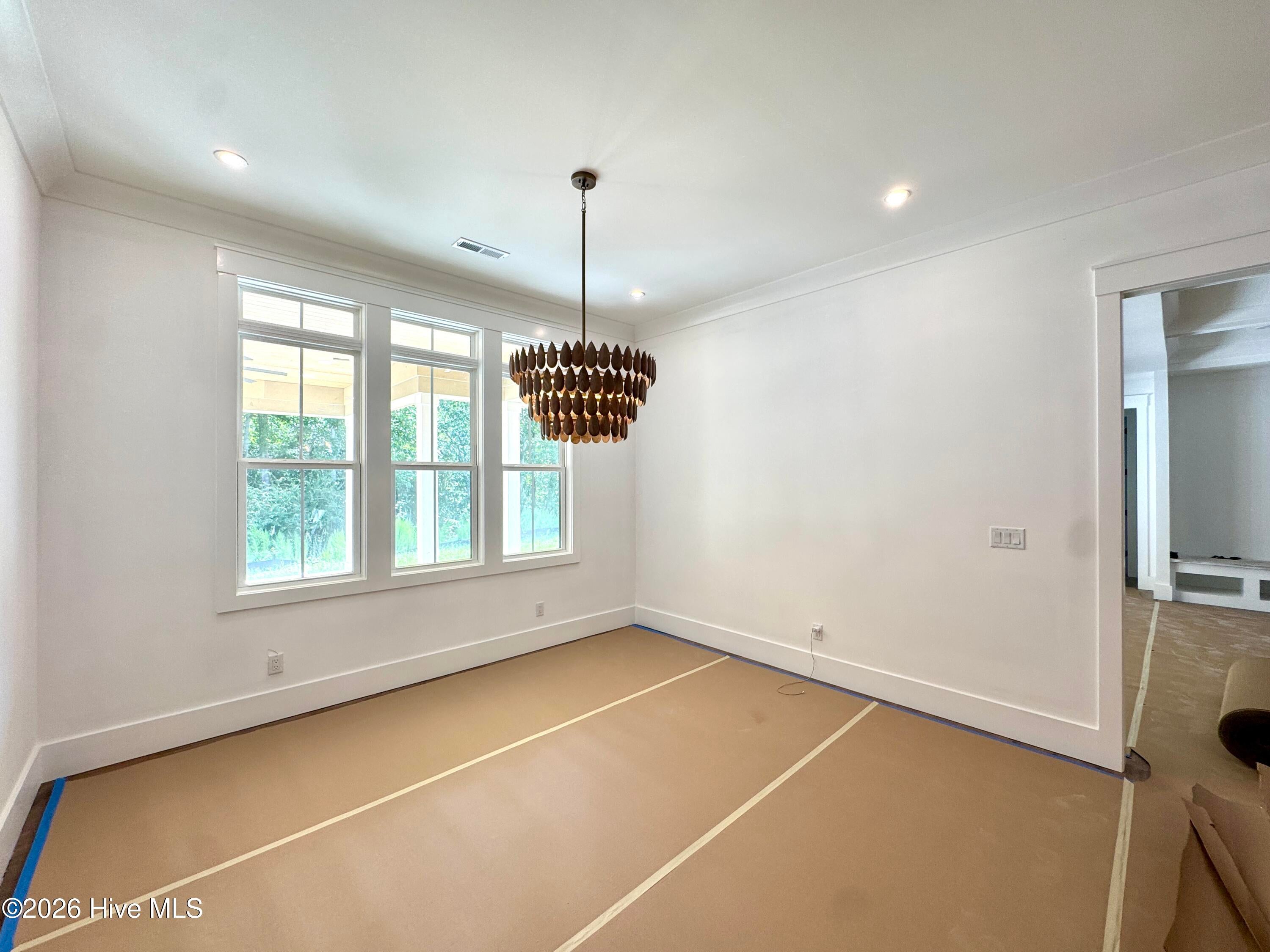 126 W Scarborough Court