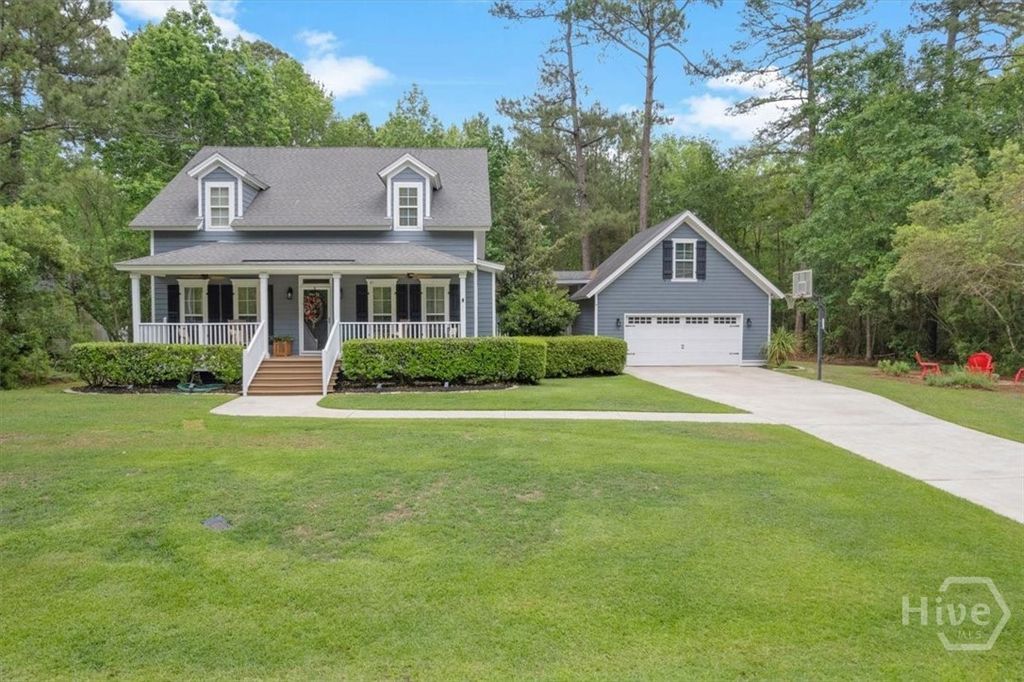 Photo of 521 Bothwell Drive, Richmond Hill, GA 31324 (MLS # SA355070)