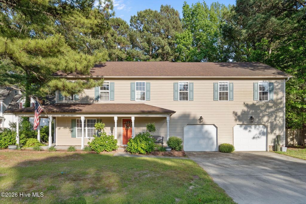 Photo of 309 Osprey Point Drive, Sneads Ferry, NC 28460 (MLS # 100570679)