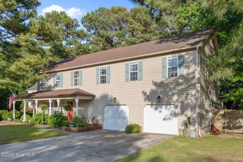Photo of 309 Osprey Point Drive, Sneads Ferry, NC 28460 (MLS # 100570679)