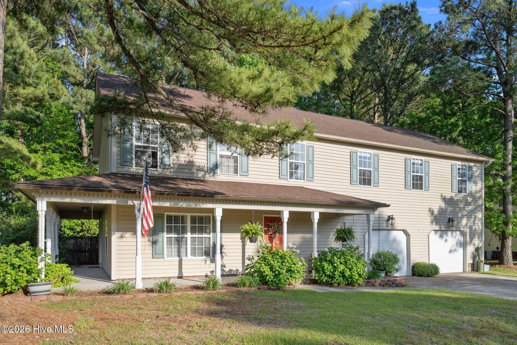 Photo of 309 Osprey Point Drive, Sneads Ferry, NC 28460 (MLS # 100570679)
