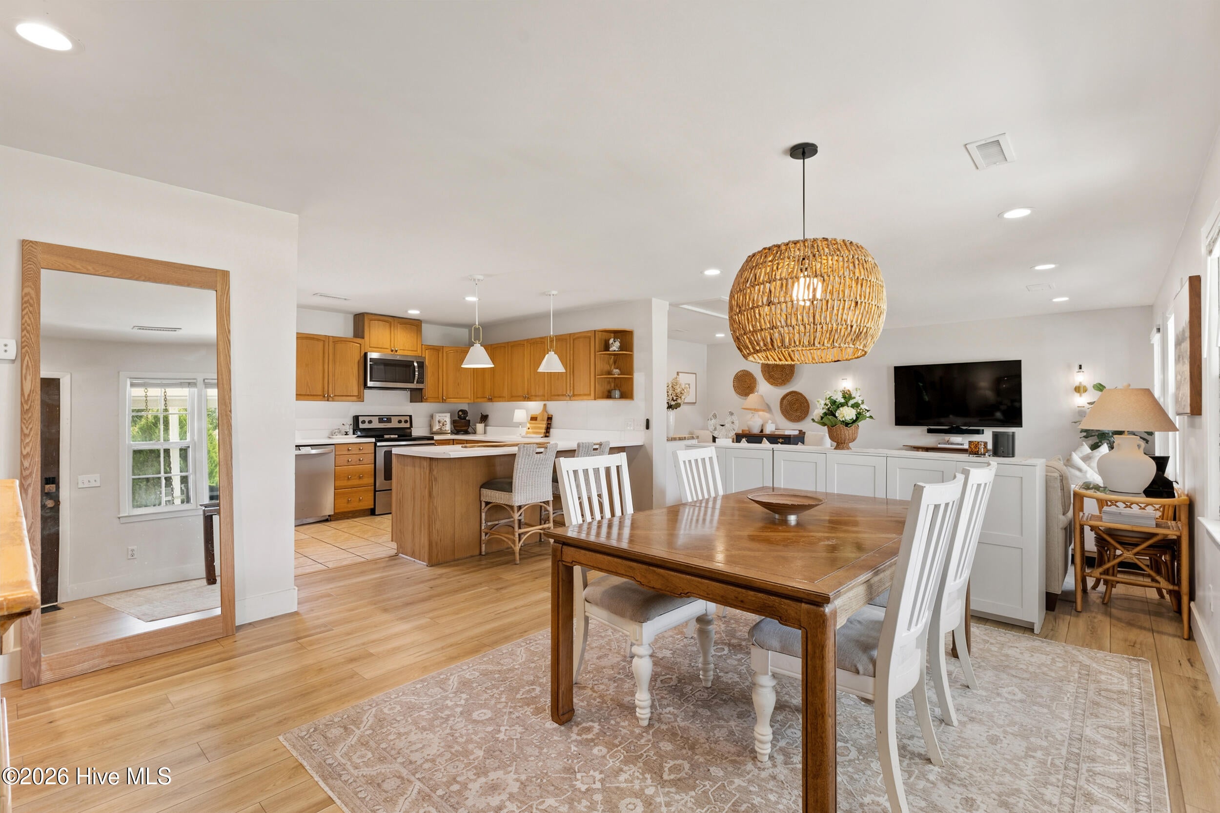 5137 Lord Byron Road