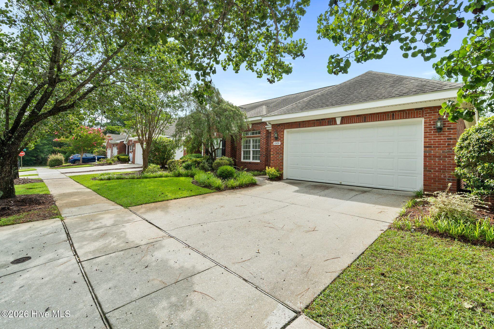 1009 Avenshire Circle