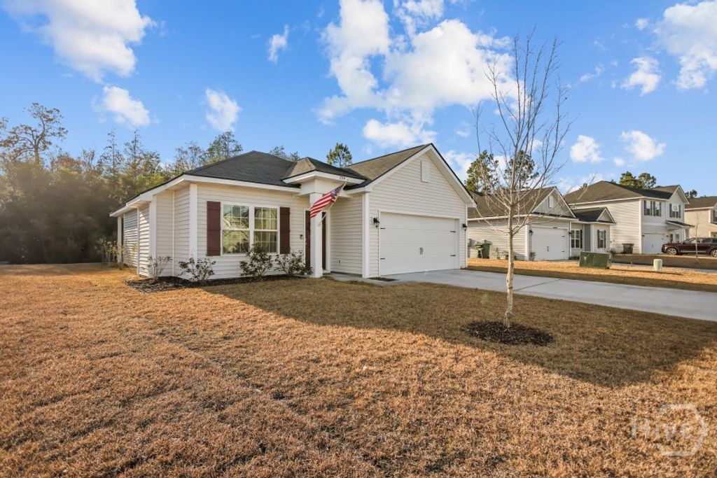 Photo of 254 Brightleaf Circle, Hinesville, GA 31313 (MLS # SA354040)