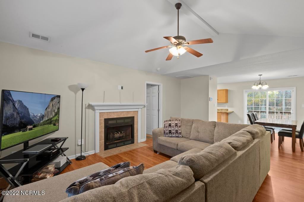 102 Crystal Stone Way