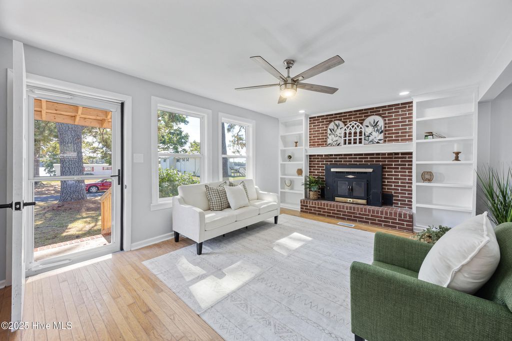 Photo of 115 Pine Street, Hertford, NC 27944 (MLS # 100536155)