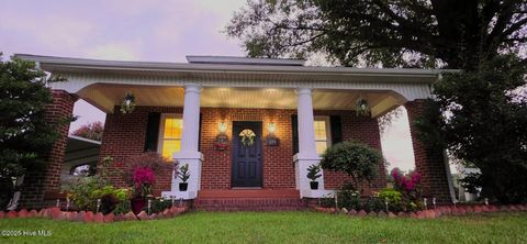 Homes For Sale - 225 N Church Street<br/> Northampton County, Conway, NC 27820