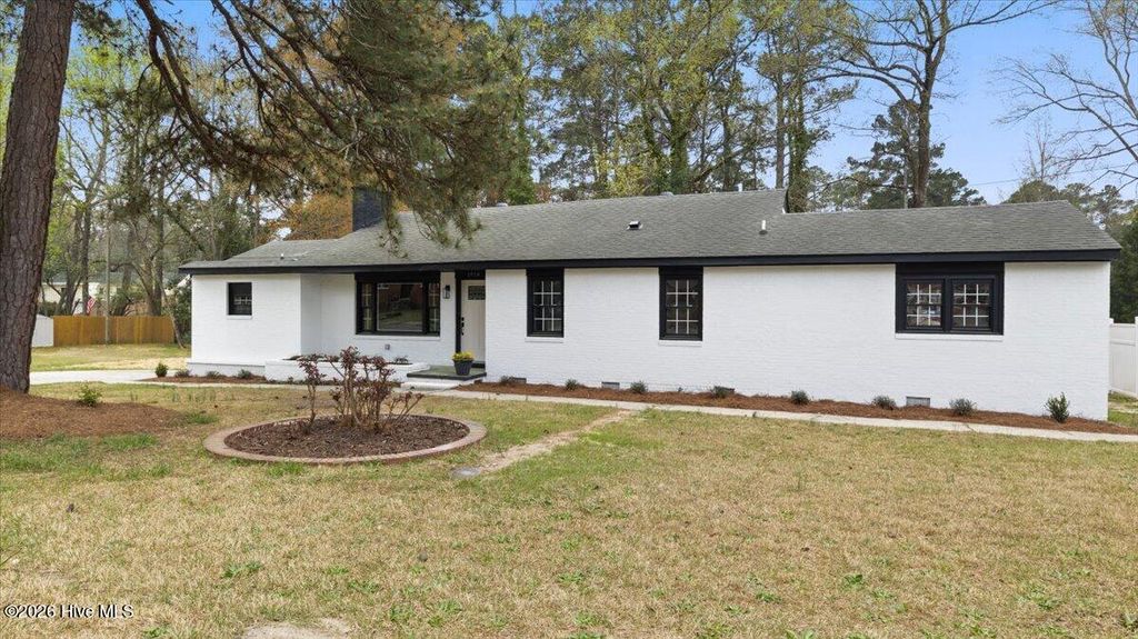 Photo of 1914 Crescent Drive, Rockingham, NC 28379 (MLS # 100562035)