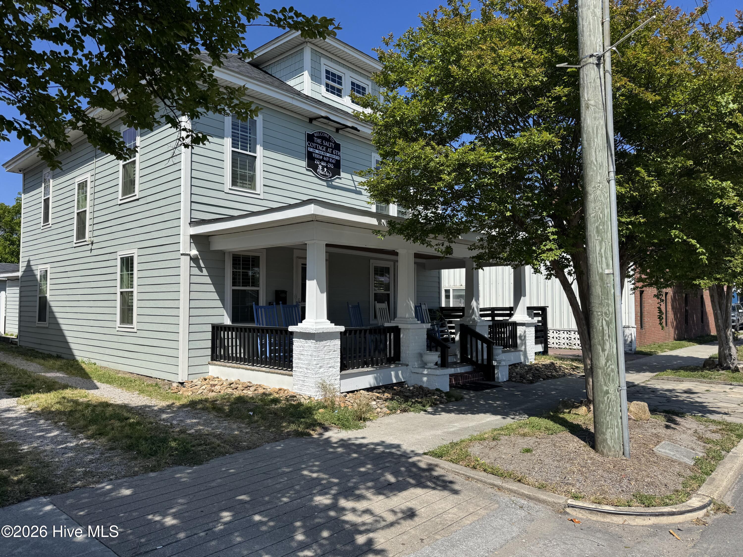 608 Arendell Street
