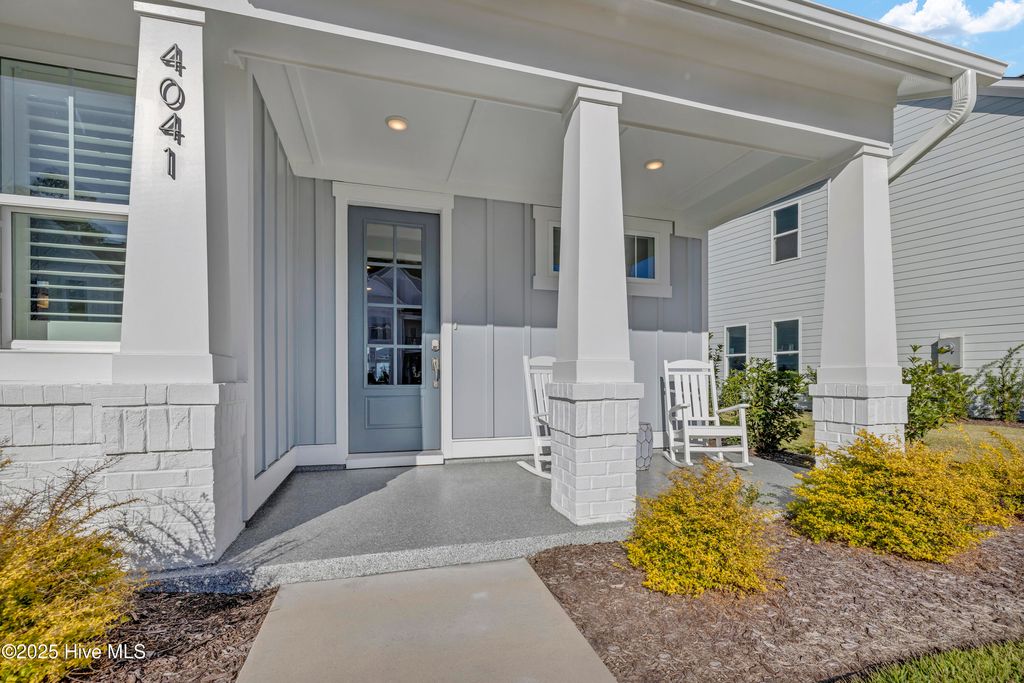 Photo of 4041 Watersail Drive, Wilmington, NC 28409 (MLS # 100541296)