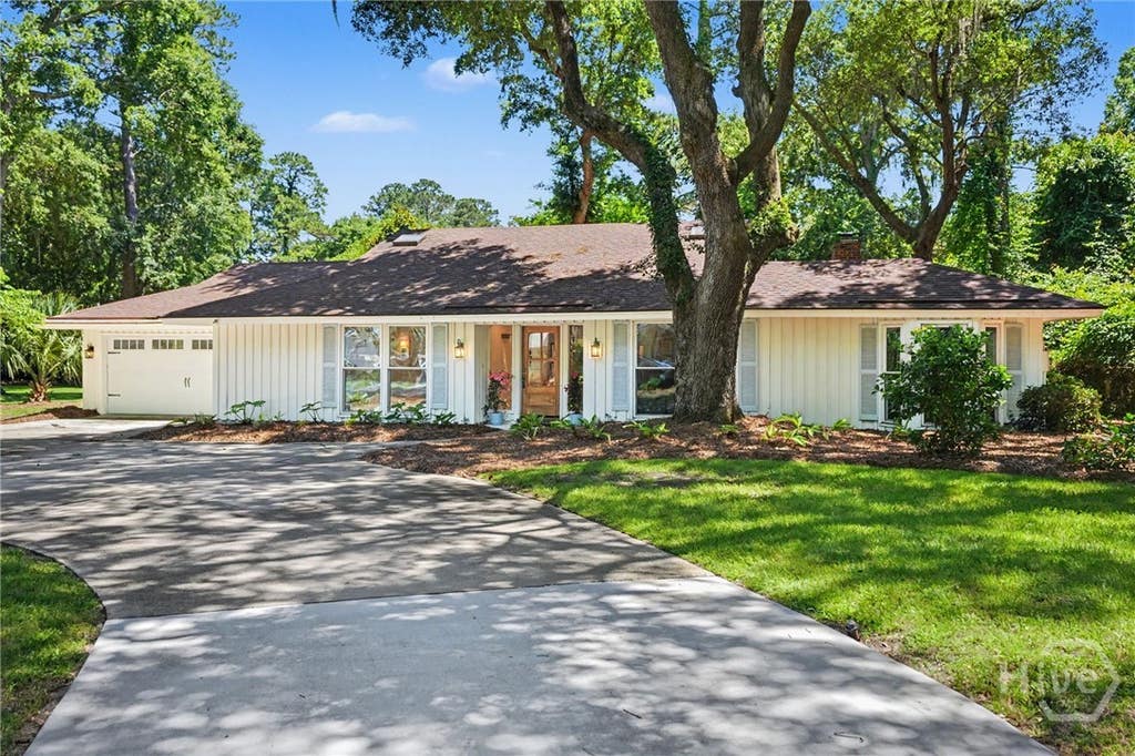 Photo of 2 Blount Lane, Savannah, GA 31411 (MLS # SA357489)