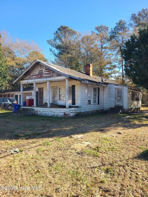 313 W Williams Street Burgaw NC 28425