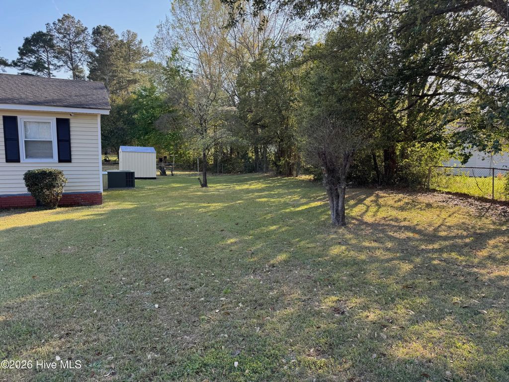 Photo of 325 Tuskeegee Drive, Laurinburg, NC 28352 (MLS # 100564657)