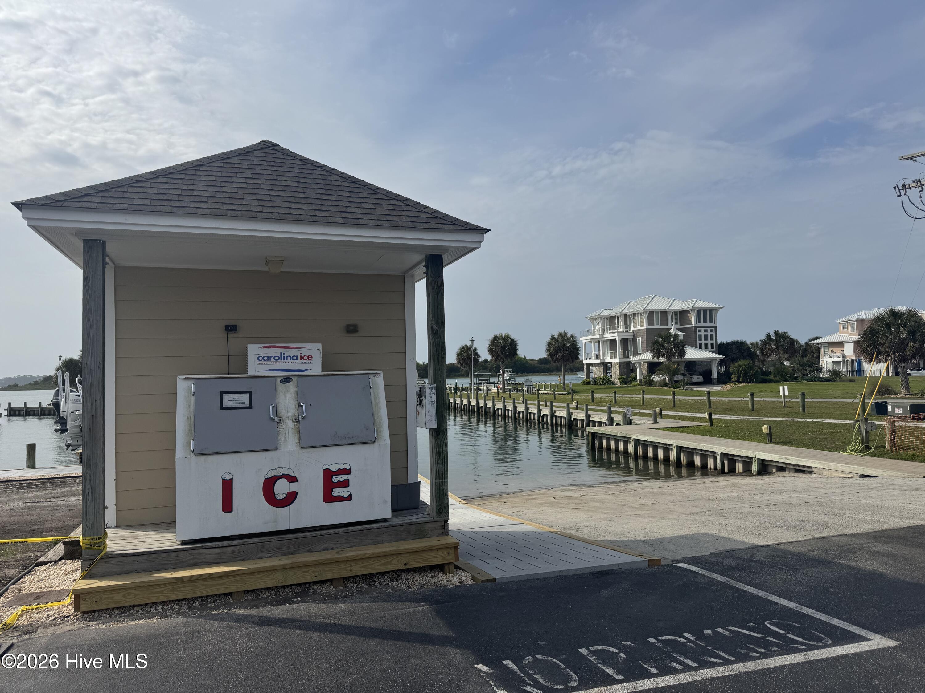 650 Cedar Point Boulevard H3