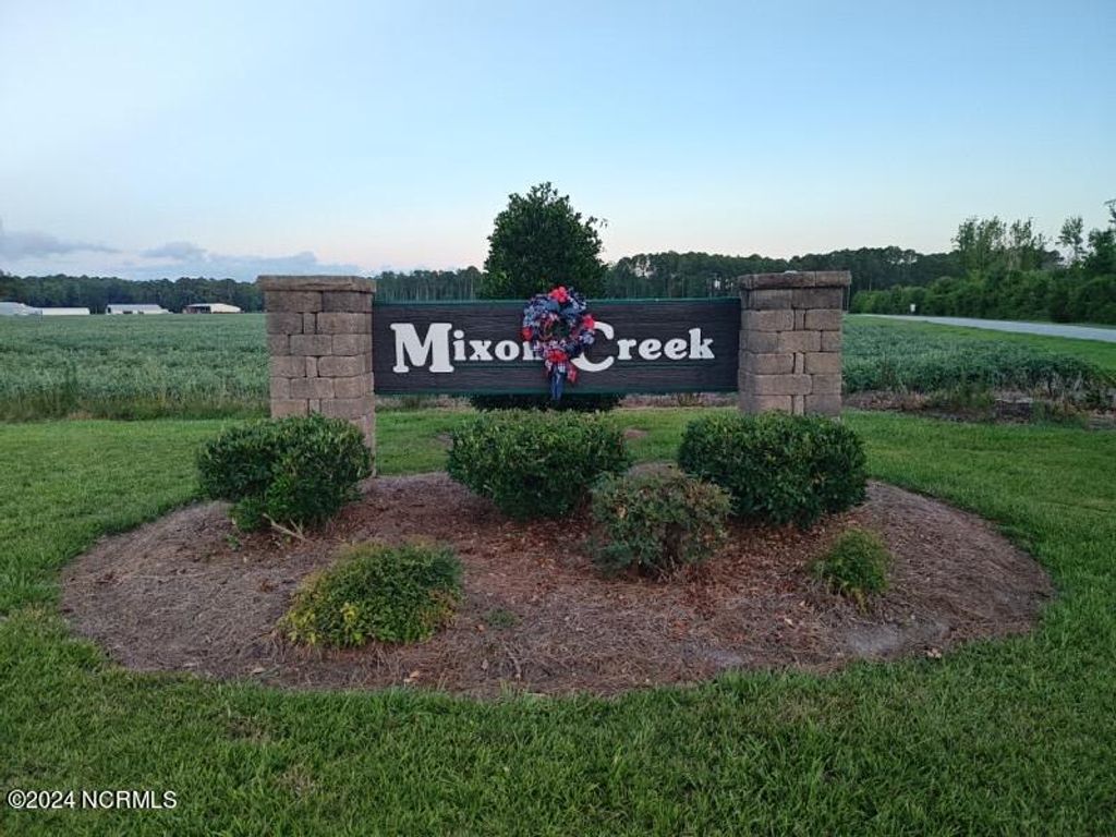 Photo of 33 Mixon Creek Drive, Bath, NC 27808 (MLS # 100455590)