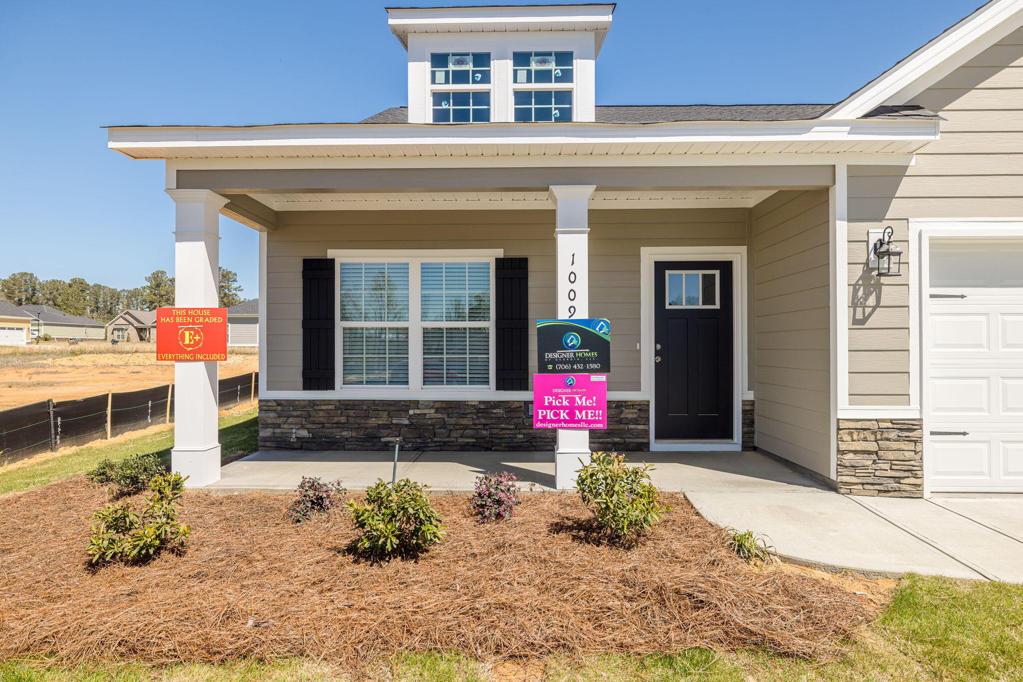 1009 E Berkley Court