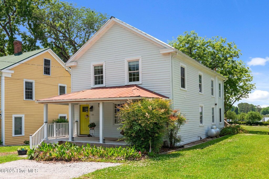 Photo of 105 N Main Street, Bath, NC 27808 (MLS # 100507967)