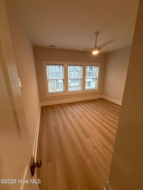 Tiny photo for 117 Seagate Place #117, Wilmington, NC 28403 (MLS # 100561434)