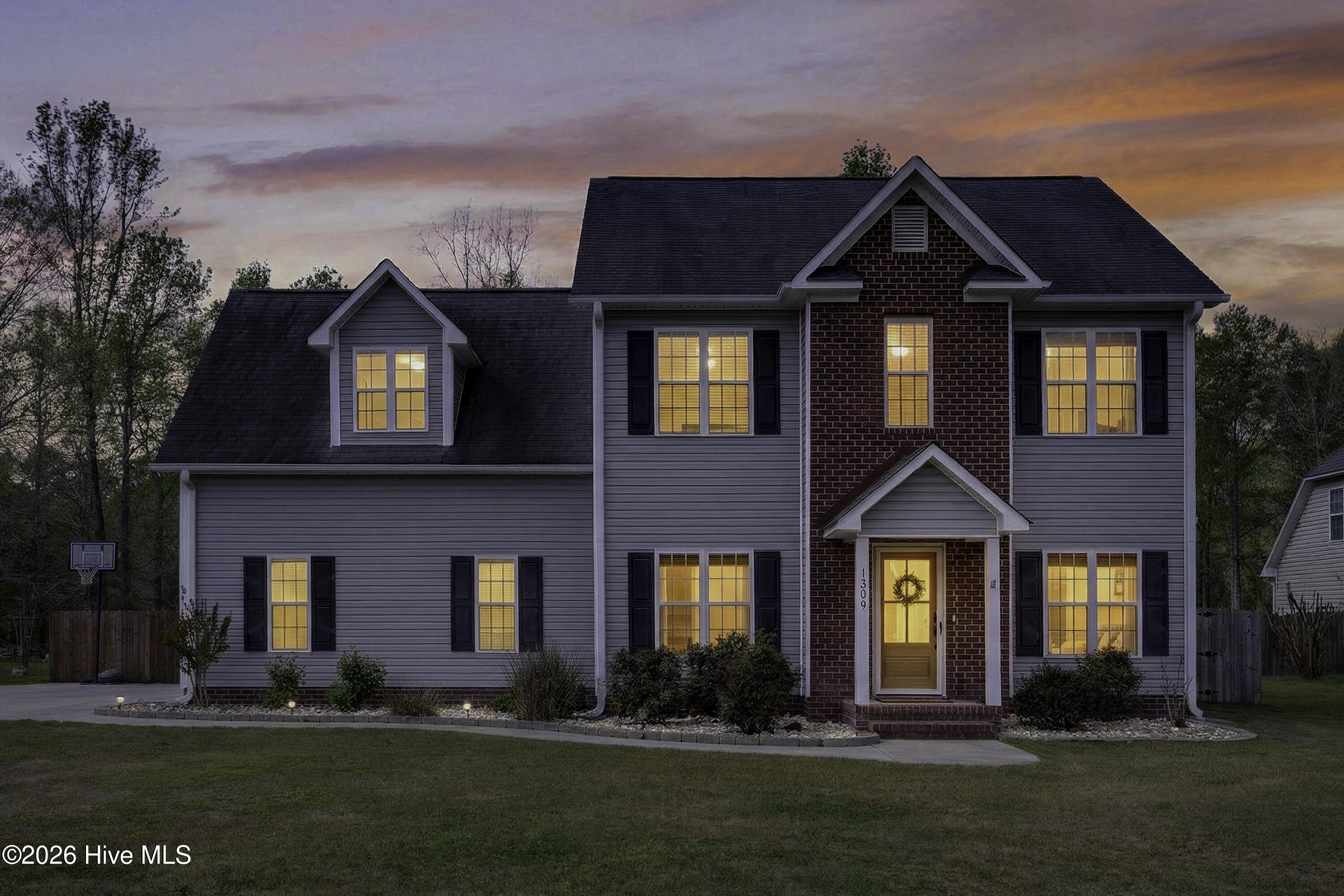 1309 N Stage Coach Trail