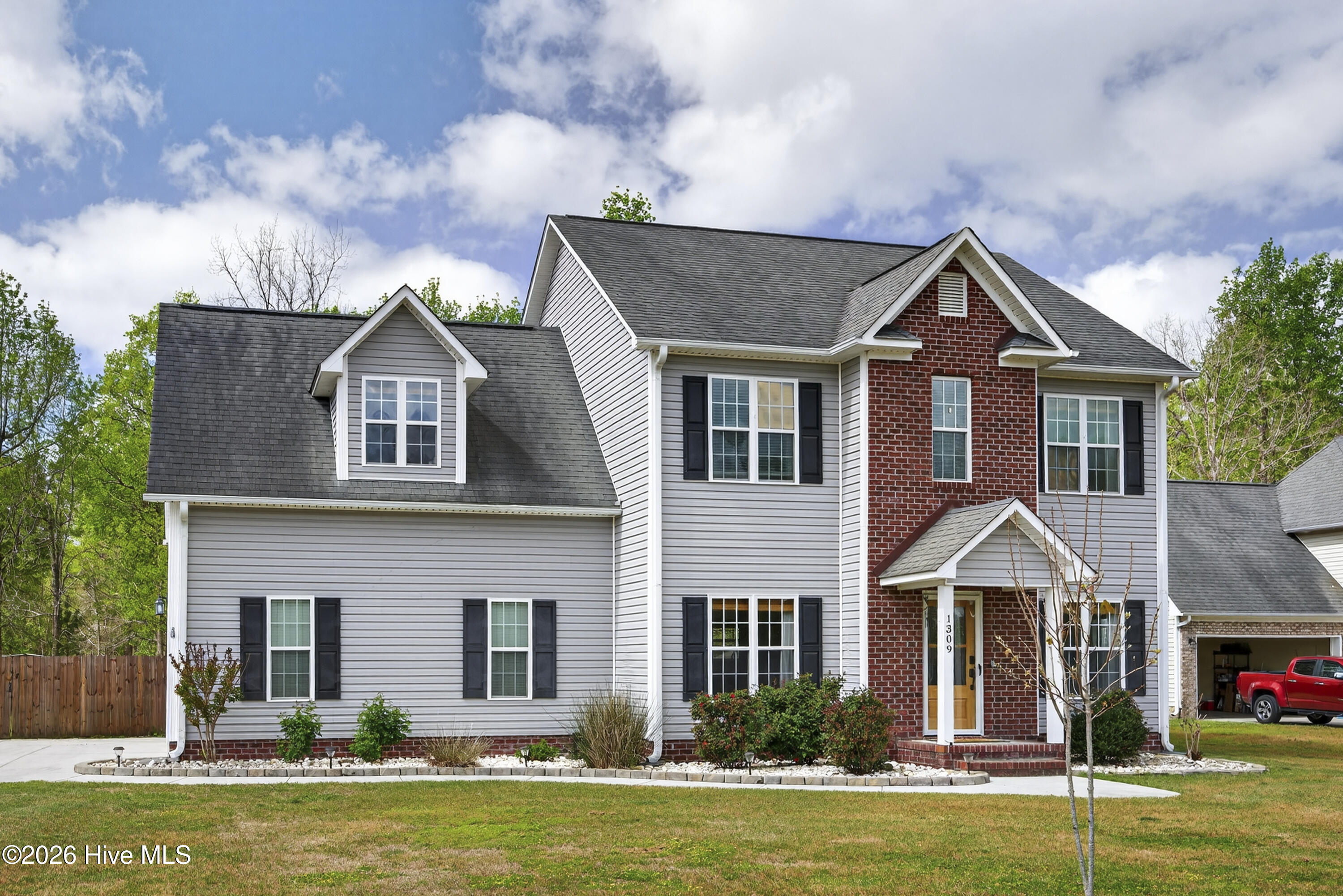 1309 N Stage Coach Trail