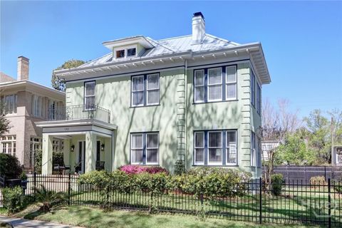 Homes For Sale - 132 E 45th Street<br/> Savannah, GA 31405