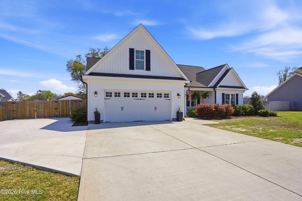 Photo of 257 Darel Street, Rocky Point, NC 28457 (MLS # 100561504)