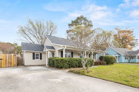 Tiny photo for 6621 Sunwood Circle, Wilmington, NC 28405 (MLS # 100560305)