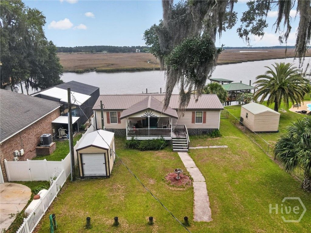 Photo of 535 E 1st Street, Midway, GA 31320 (MLS # SA357009)