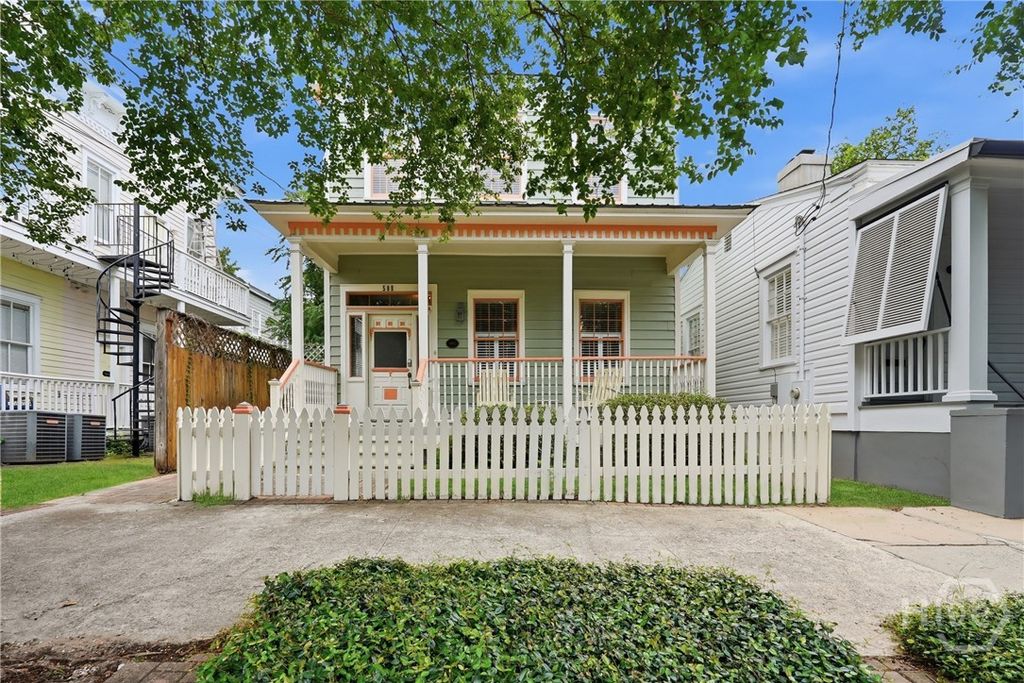 Photo of 508 E Gordon Street, Savannah, GA 31401 (MLS # SA359017)