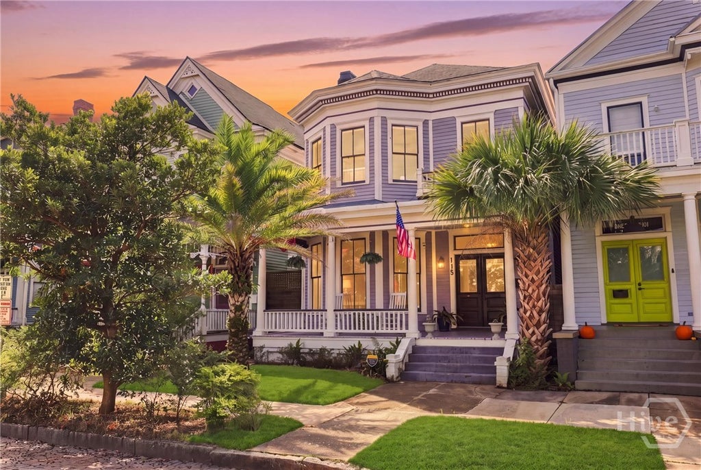 Photo of 115 E 36th Street, Savannah, GA 31401 (MLS # SA366031)