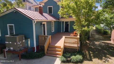 Tiny photo for 206 E 2nd Street, Washington, NC 27889 (MLS # 100607488)