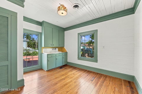Tiny photo for 206 E 2nd Street, Washington, NC 27889 (MLS # 100607488)