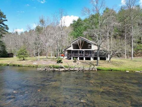 Homes For Sale - 2121 Die Bend Road<br/> Murphy, NC 28906